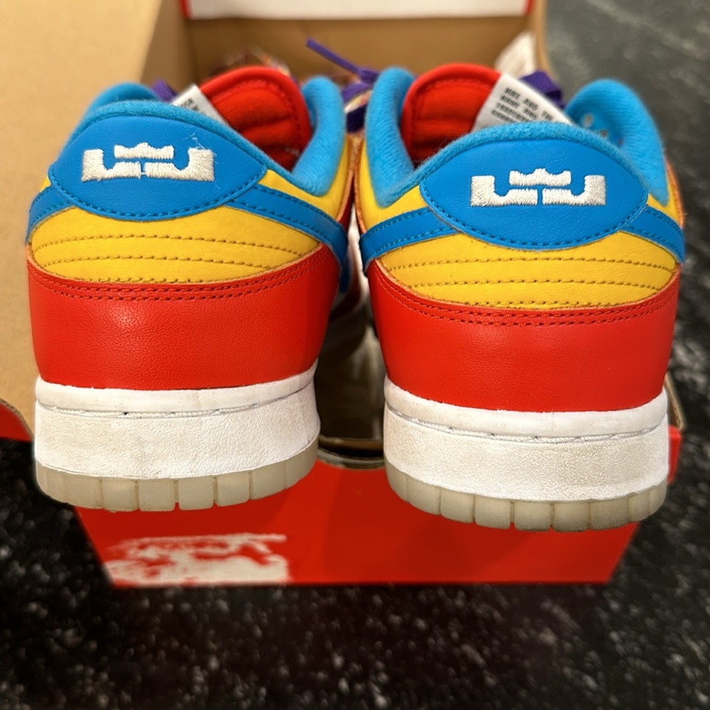 Nike Pebbles Dunks - Picture 11 of 11